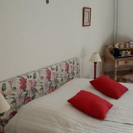 Chambre D'Hotes Marchand Анже Экстерьер фото